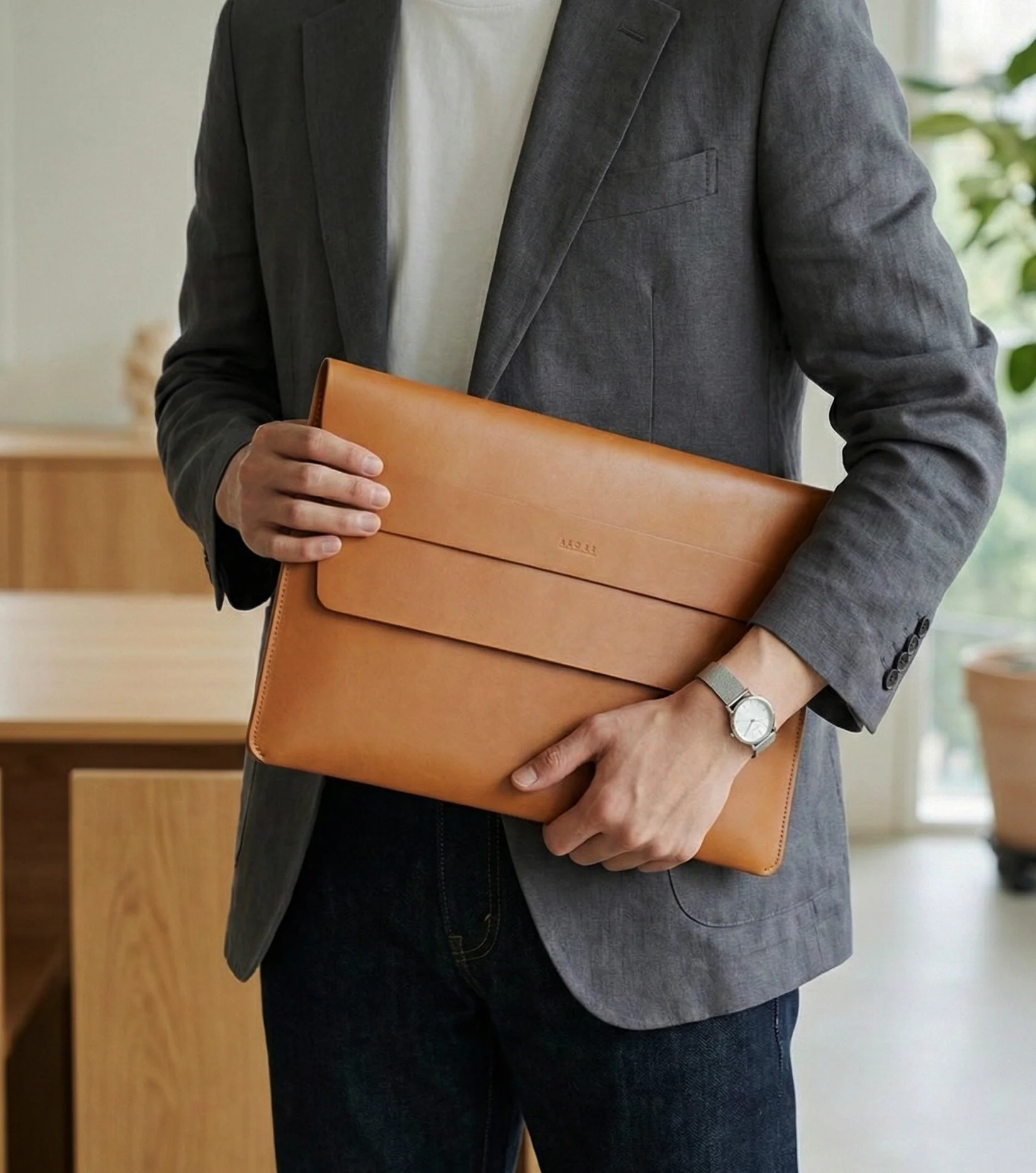 Atlas -Tan Leather Mcbook Sleeve - Image 5