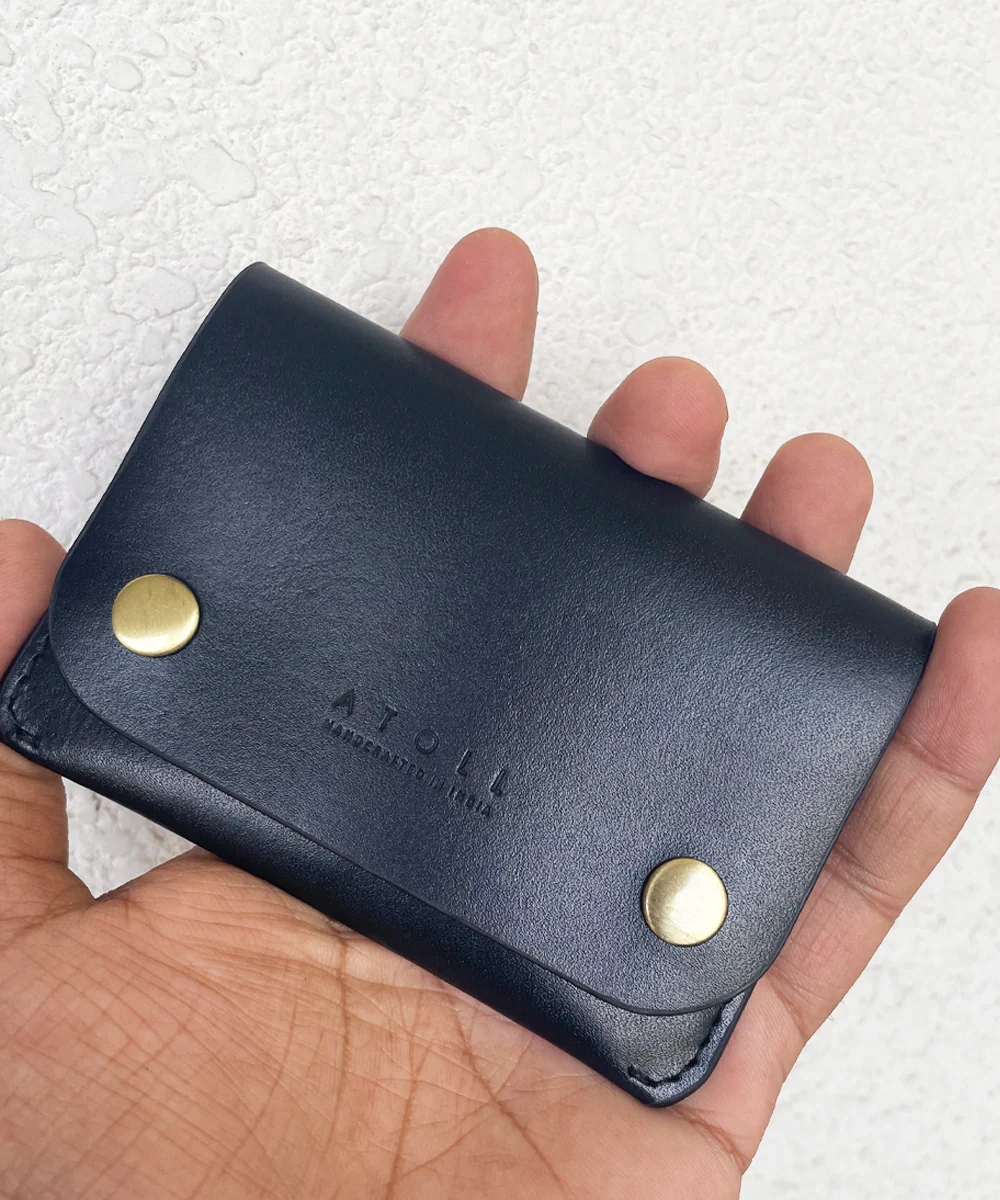 Petra Black Wallet - Image 5